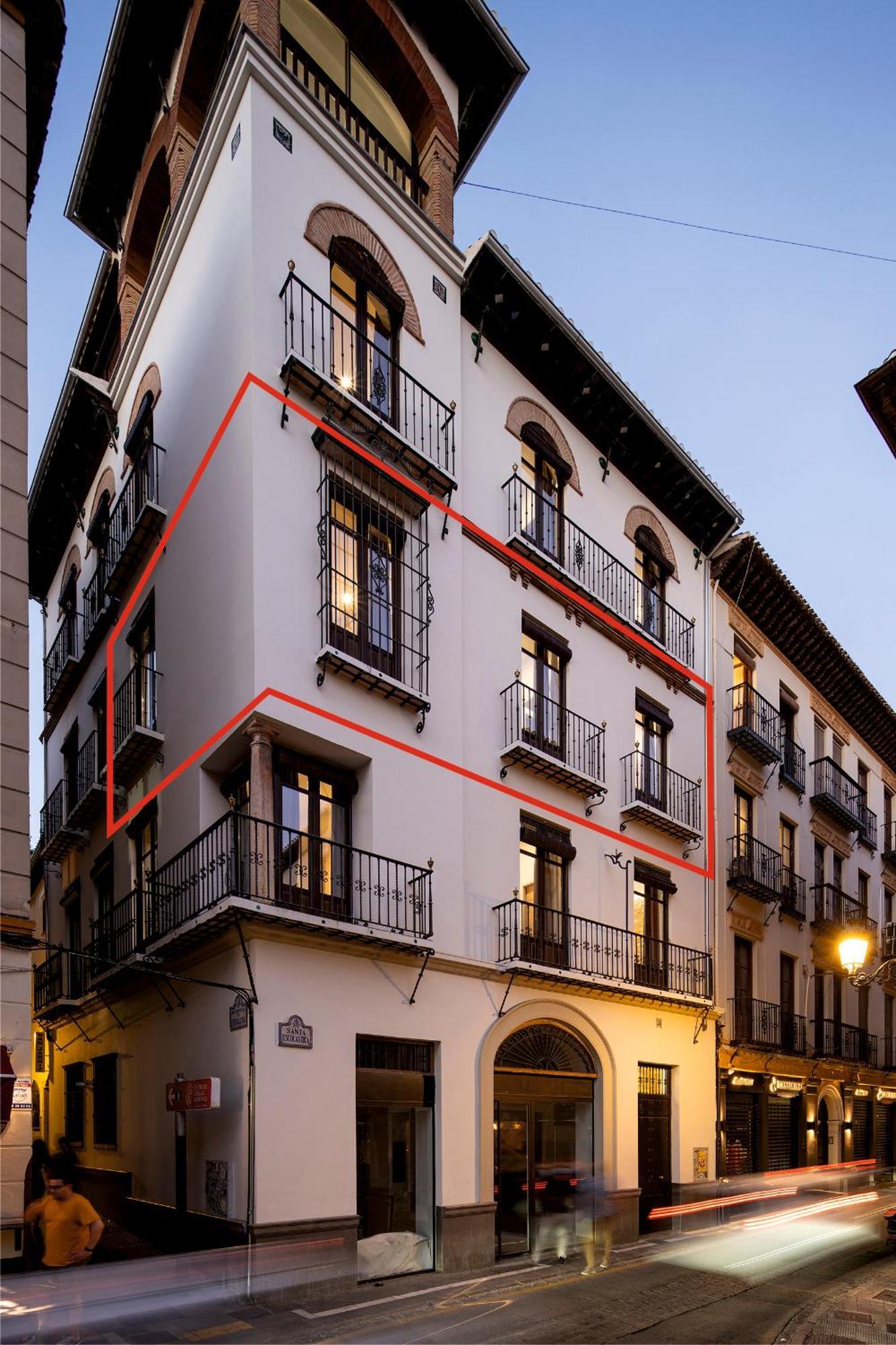 Santa Escolastica En Pleno Centro De Granada Exterior photo